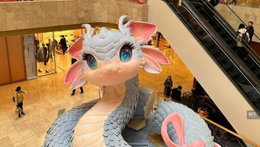 当真狗遇上机器狗,香港今晚澳门特马开什么,经典解释落实_交互版V4.65